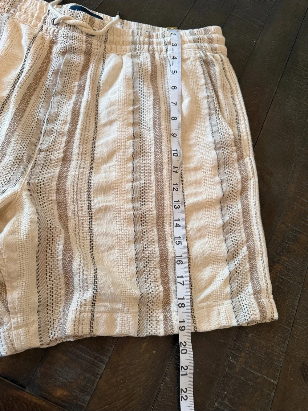 American Eagle Outfitters Cream and Tan Textured Knit Top